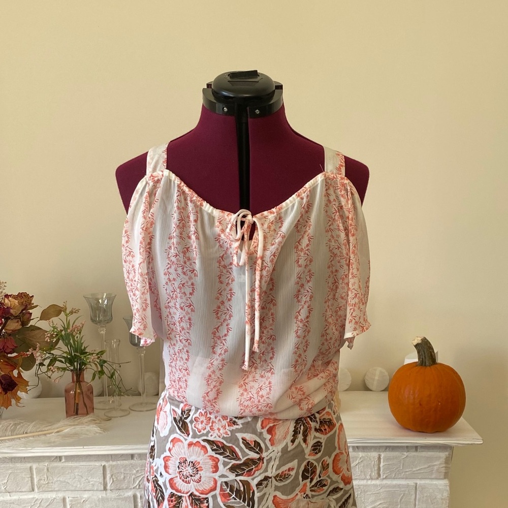 3/10$🍁Gorgeous Silk blouse